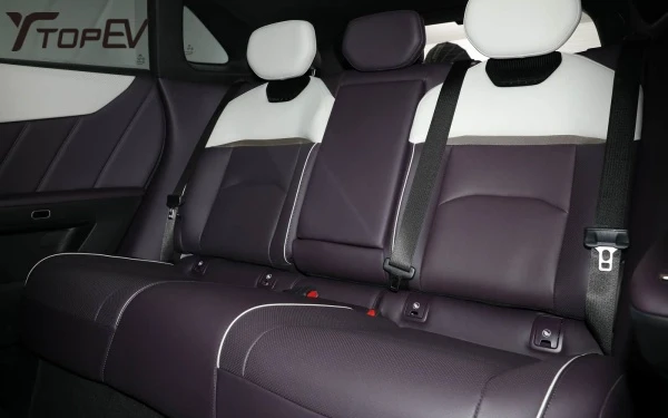 Mazda EZ-60 seat Mazda EZ-60 seat
